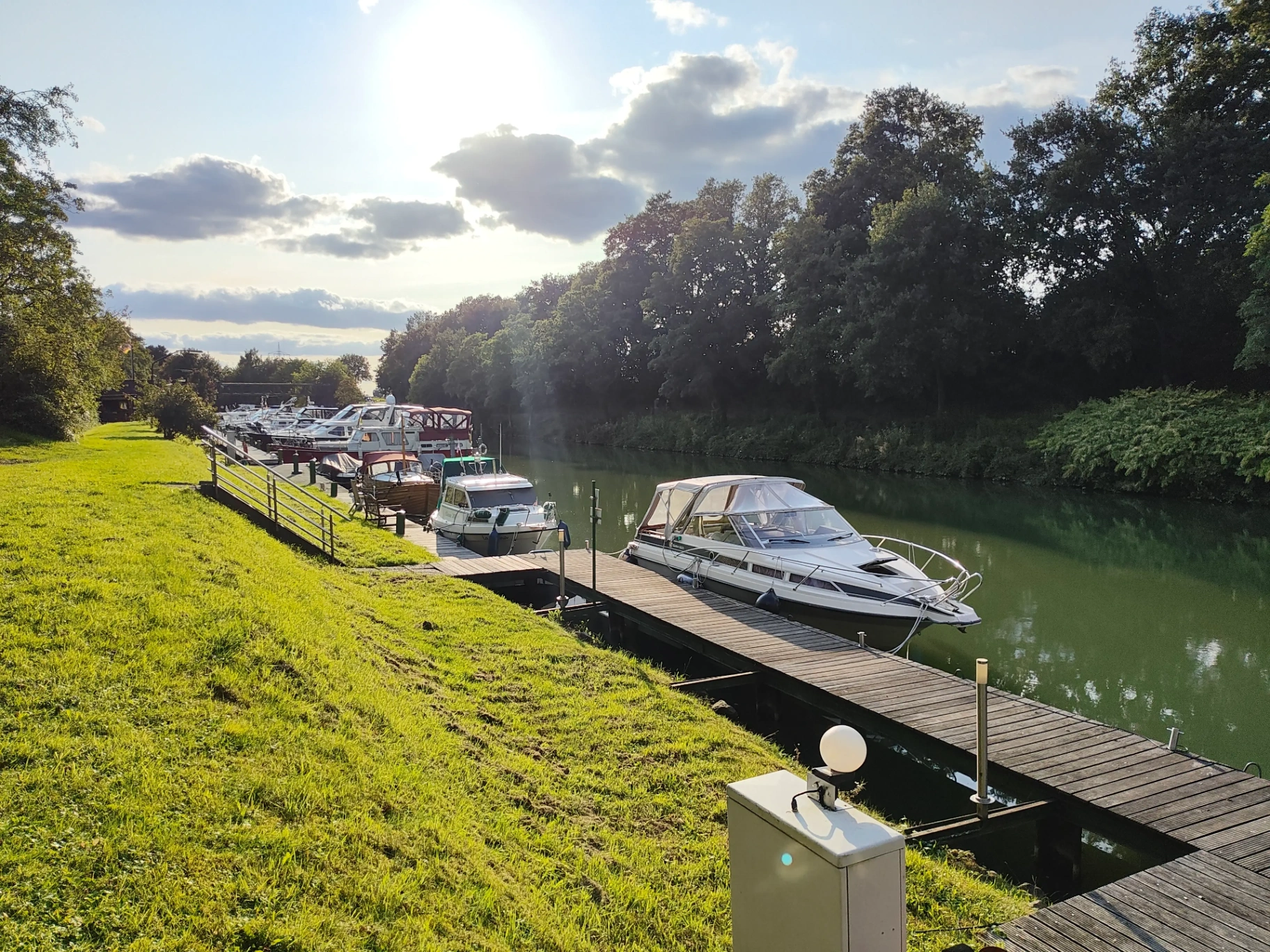 Bootsliegeplatz am Dortmund-Ems-Kanal bei Münster – ruhiges Kanalrevier im Münsterland